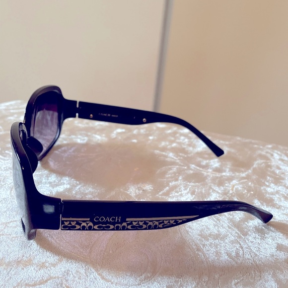 Black coach glasses and case - Picture 5 of 6